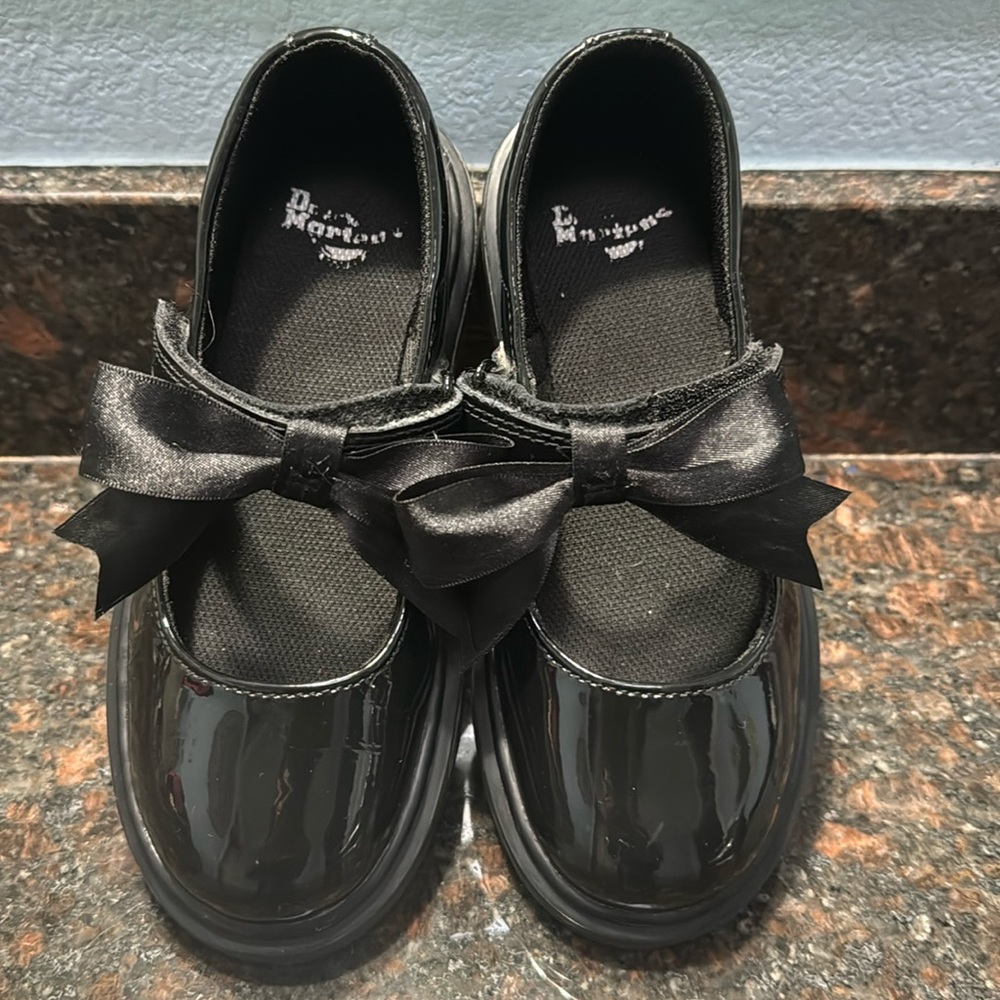 Dr Martens girls JUNIOR MACCY II PATENT LEATHER MARY JANE SHOES